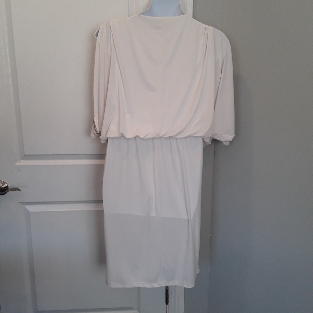 Plus size dresse - Picture 2 of 4